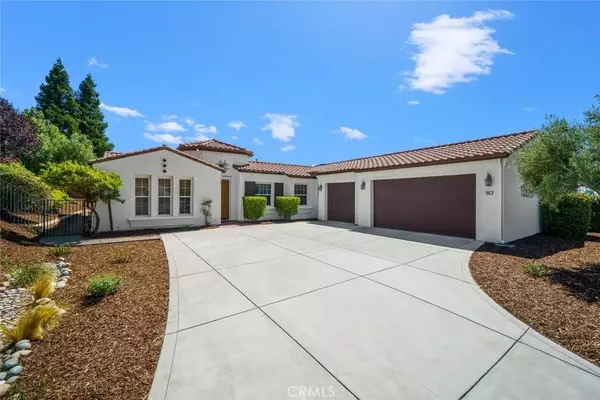 Paso Robles, CA 93446,912 Salida Del Sol