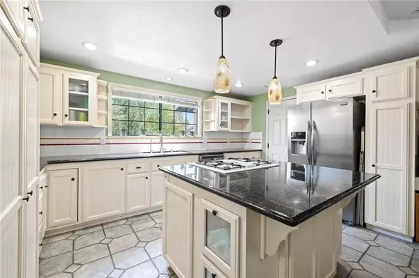 Paso Robles, CA 93446,912 Wade Drive