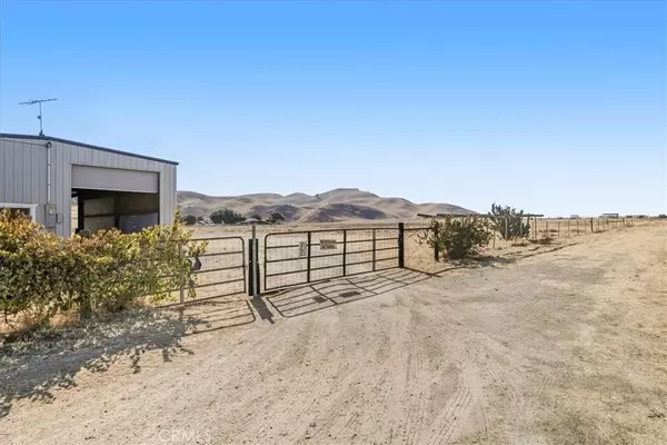 485 S 8 th, Shandon, CA 93461