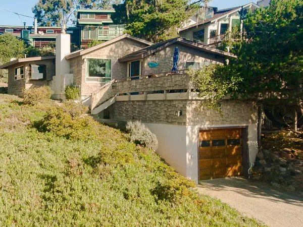 585 Canterbury, Cambria, CA 93428