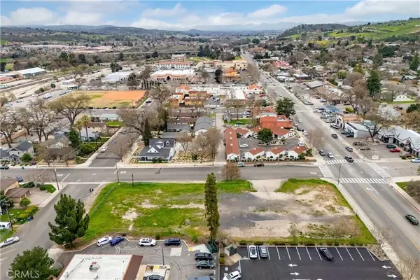 Paso Robles, CA 93446,828 Spring