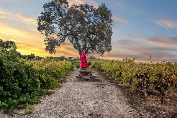 Paso Robles, CA 93446,3000 Oakdale Rd.