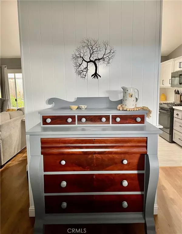 Santa Maria, CA 93455,967 S White Dove