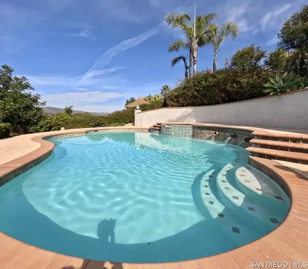 Escondido, CA 92026,325 Fire Mountain PL