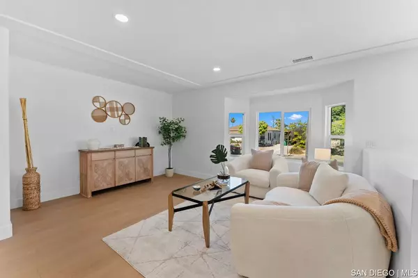 San Diego, CA 92115,4642 Aragon DR