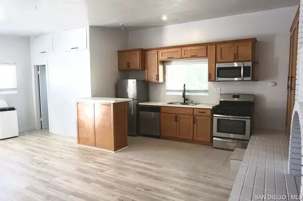San Diego, CA 92111,1704 Westinghouse (Studio) ST