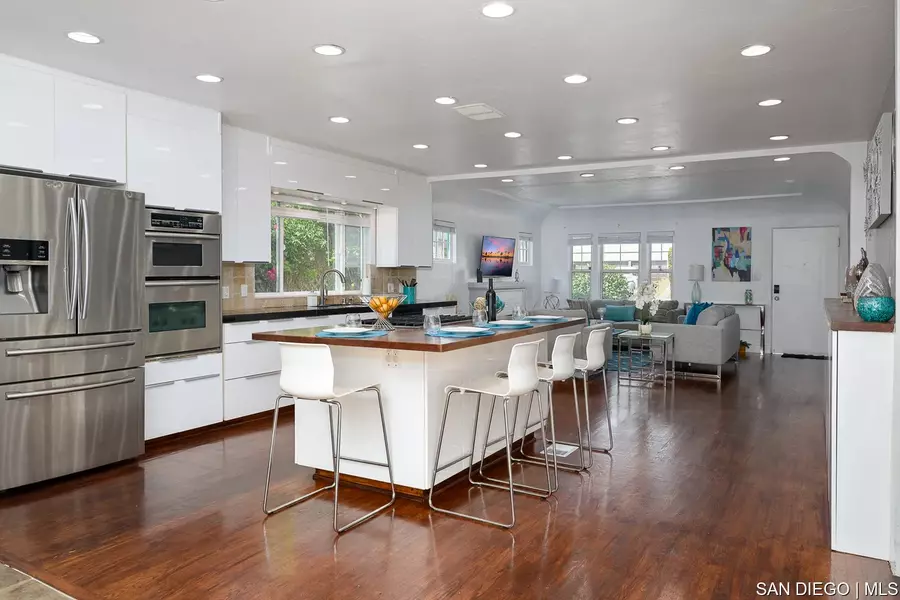 319 Rosecrans ST, San Diego, CA 92106