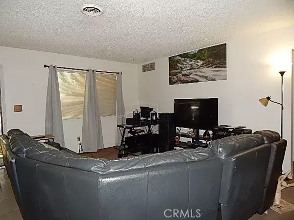 Corning, CA 96021,663 Houghton Avenue
