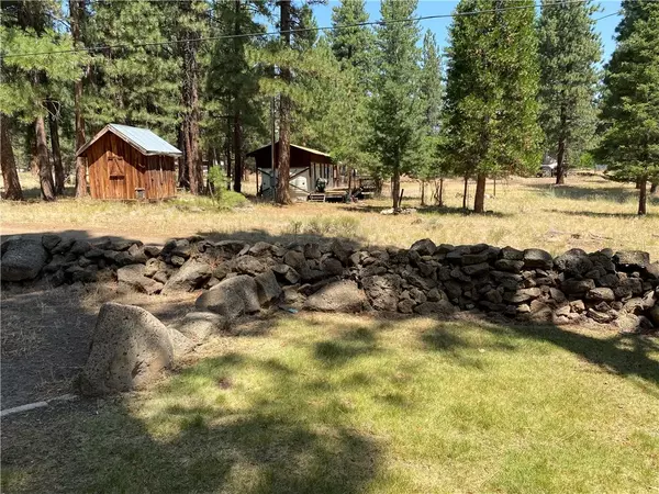 Unincorporated, CA 96130,687790 Chinquepin