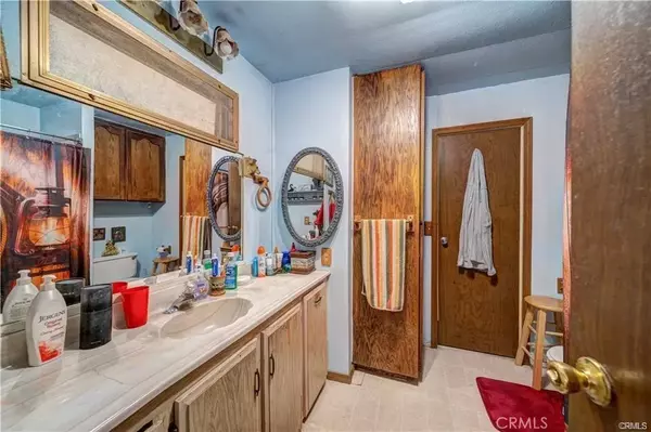Red Bluff, CA 96080,22400 Via Pasado