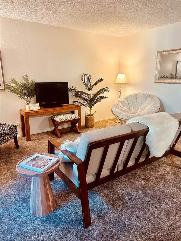 Chico, CA 95926,1412 N Cherry #9