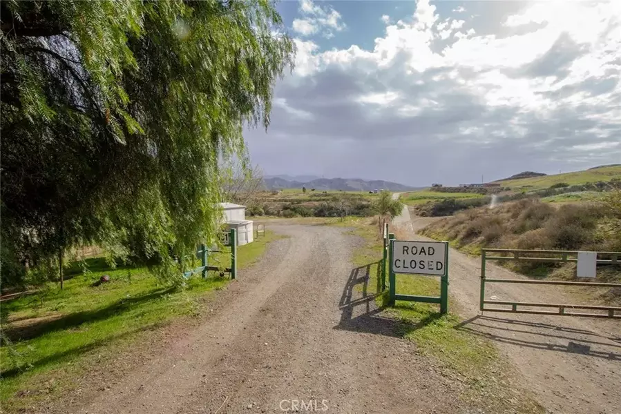 29951 Bouquet Canyon, Saugus, CA 91390