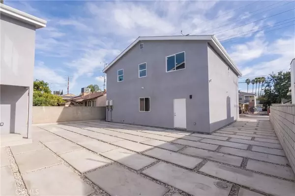 North Hollywood, CA 91601,5239 Auckland Avenue