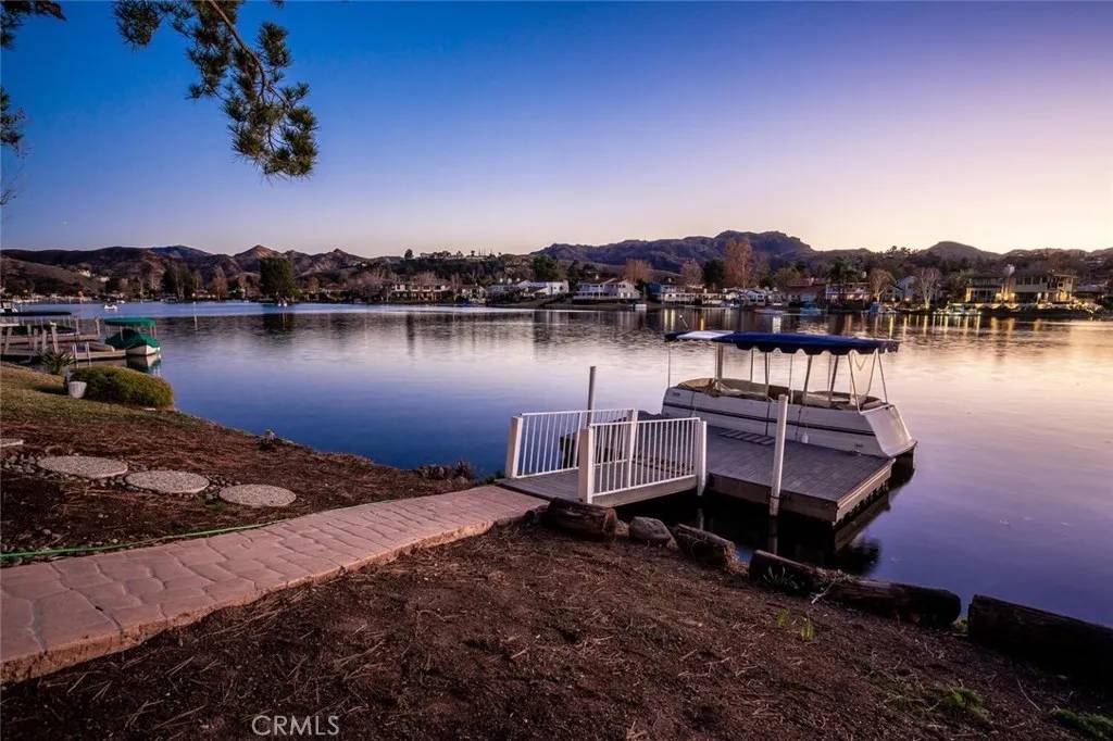 Westlake Village, CA 91361,2546 Oakshore Drive