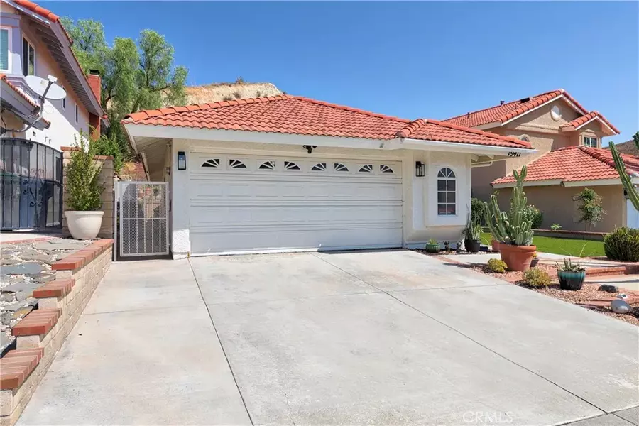 19411 Old Friend Road, Canyon Country, CA 91351