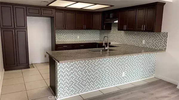 Panorama City, CA 91402,8500 Kester Avenue #G