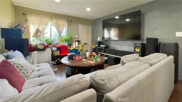 Panorama City, CA 91402,8337 Lennox Avenue