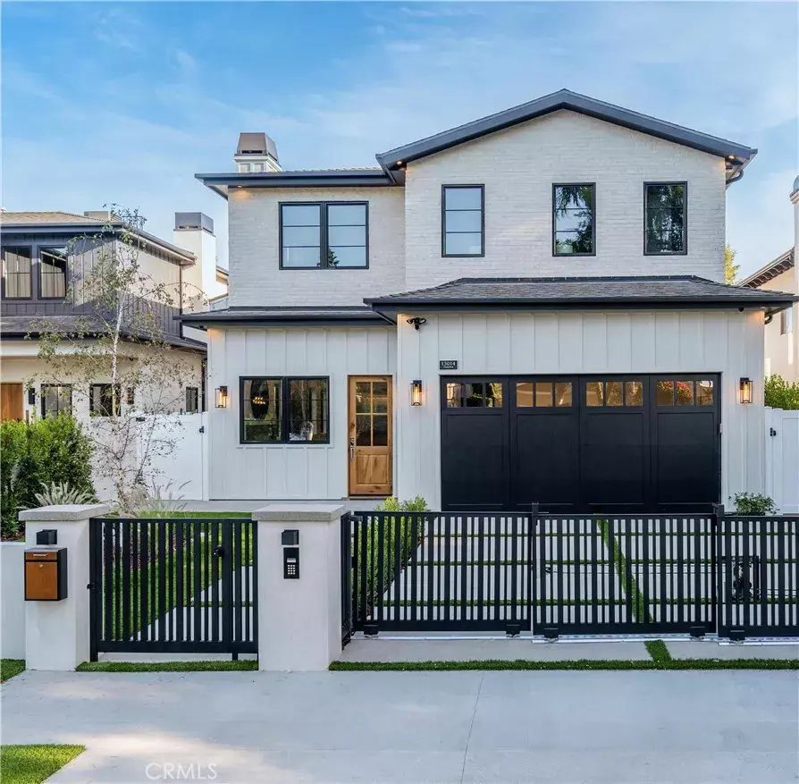 Sherman Oaks, CA 91403,15014 Hesby Street