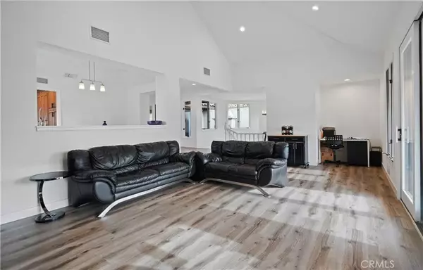 Westlake Village, CA 91362,4559 Rayburn Street