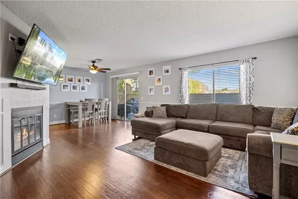 Castaic, CA 91384,31373 The Old Road #D