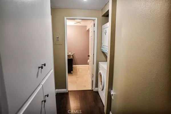 Newhall, CA 91321,19149 Avenue Of The Oaks #C