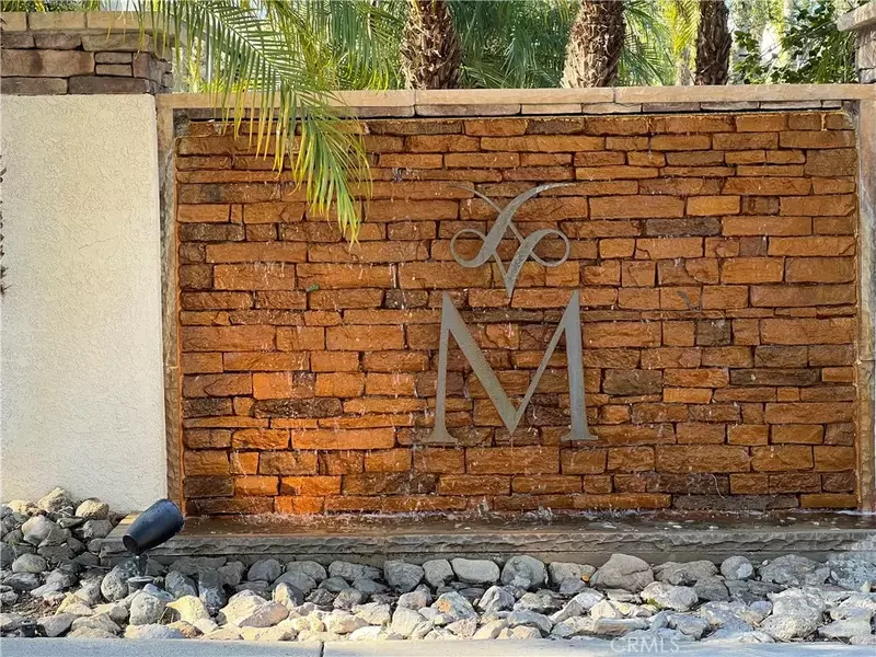 5540 Owensmouth Avenue #104, Woodland Hills, CA 91367