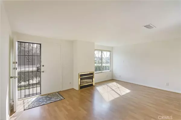 Lake Balboa, CA 91406,16763 Vanowen Street