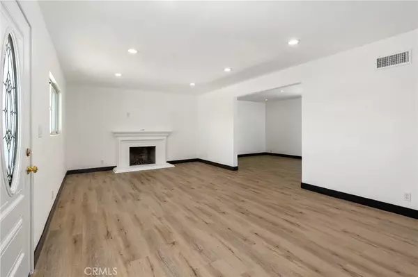 North Hollywood, CA 91605,12607 Willard Street