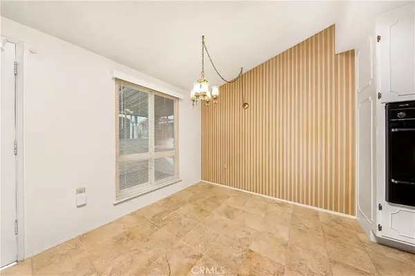 Newhall, CA 91321,26831 Avenue Of The Oaks #D