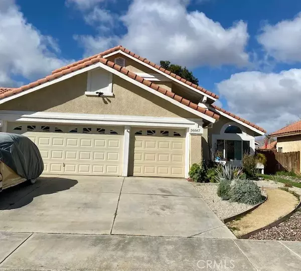 36867 Pond Avenue, Palmdale, CA 93550