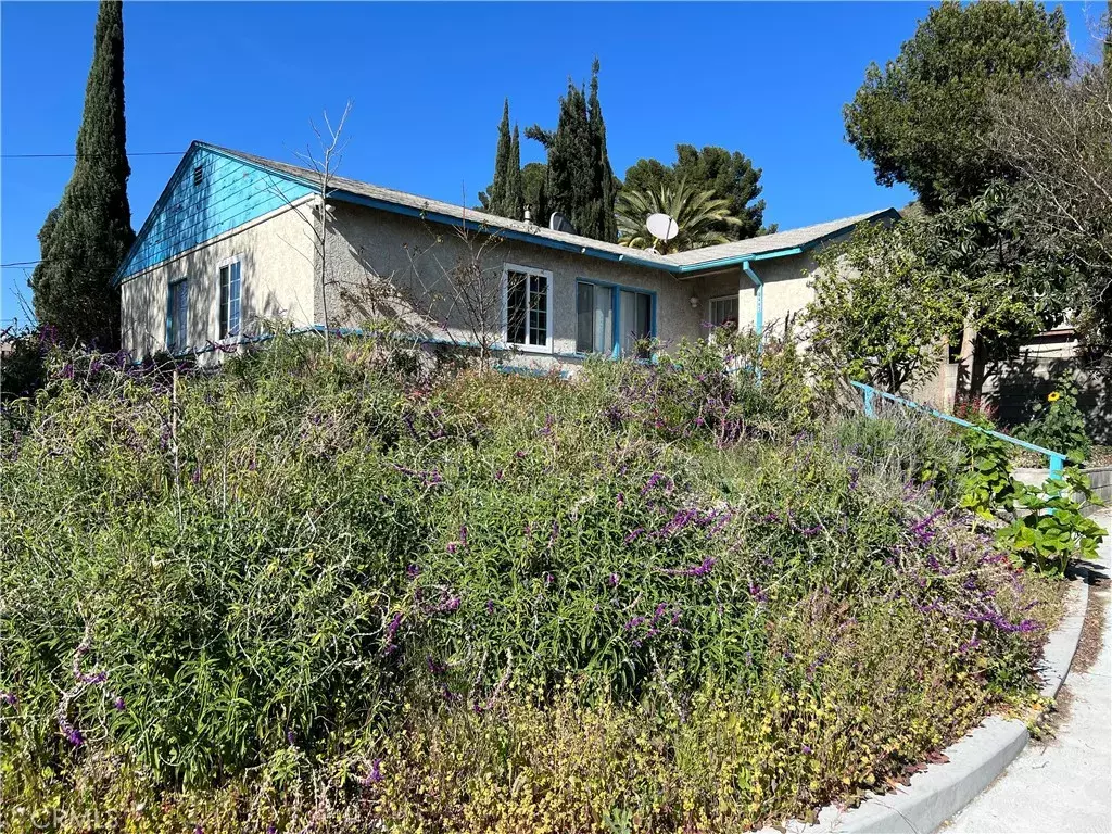 Sun Valley, CA 91352,10443 Flowerdale Court