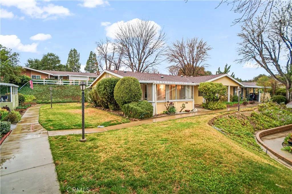 19150 Avenue Of The Oaks #B, Newhall, CA 91321