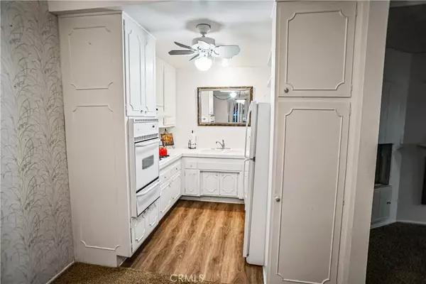 Newhall, CA 91321,19150 Avenue Of The Oaks #B