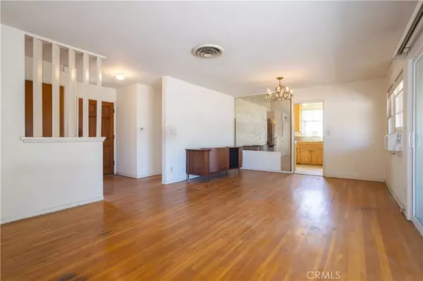 Panorama City, CA 91402,9431 Kester Avenue