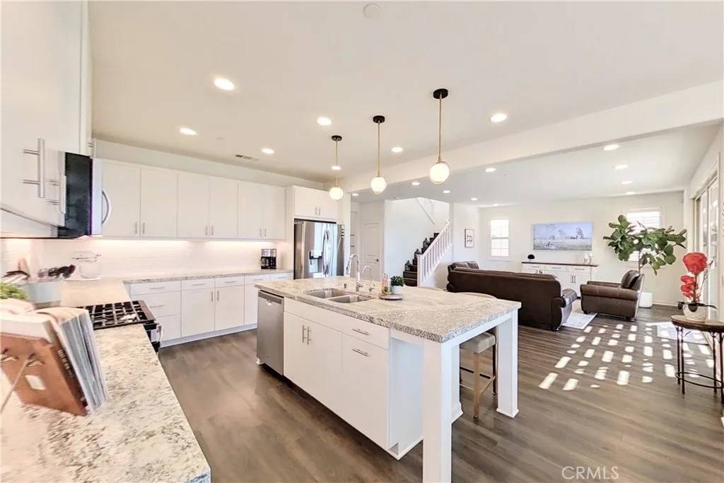 Canyon Country, CA 91350,18320 Cachet Way