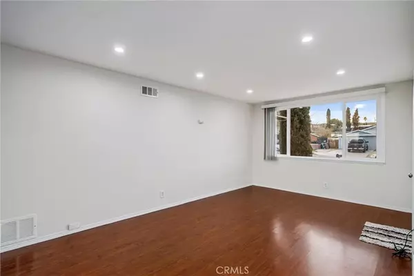 Palmdale, CA 93550,37434 4th Street East