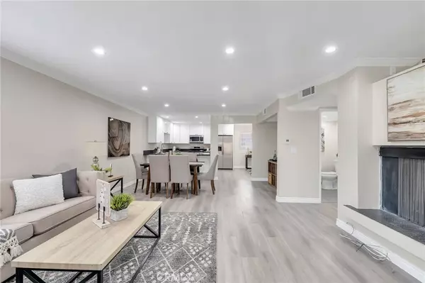 West Hills, CA 91307,7137 Shoup Avenue #22