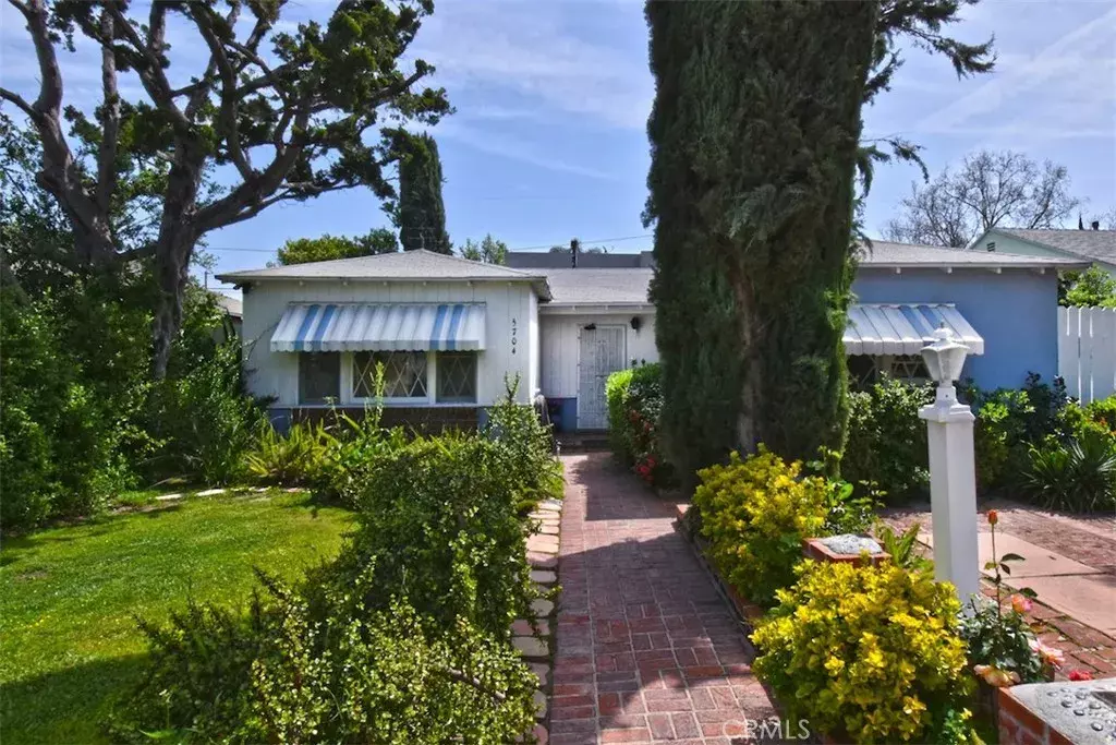 Sherman Oaks, CA 91411,5704 Saloma Avenue