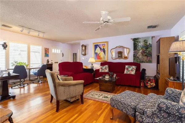 Lake Balboa, CA 91406,7308 Genesta Avenue