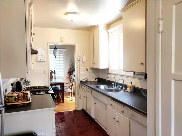 Lake Balboa, CA 91406,6501 Hayvenhurst Avenue