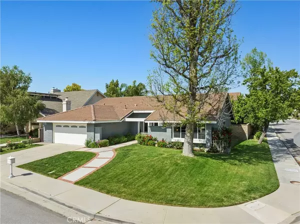 Valencia, CA 91355,25697 Lochmoor Road