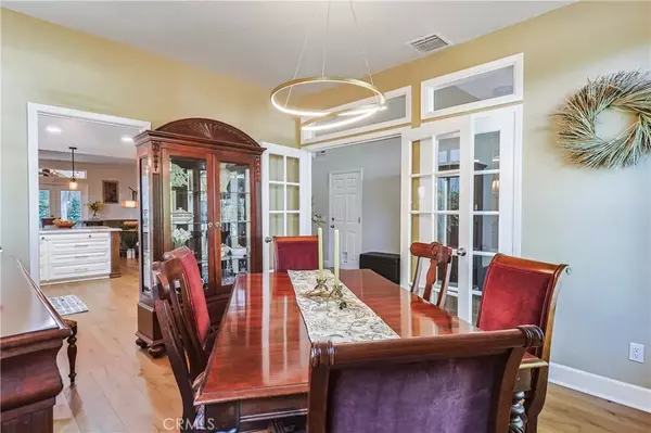 Newhall, CA 91321,24584 Ebelden Avenue