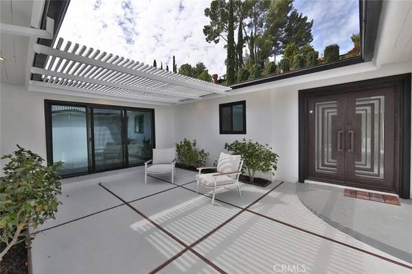 Tarzana, CA 91356,4605 Conchita Way