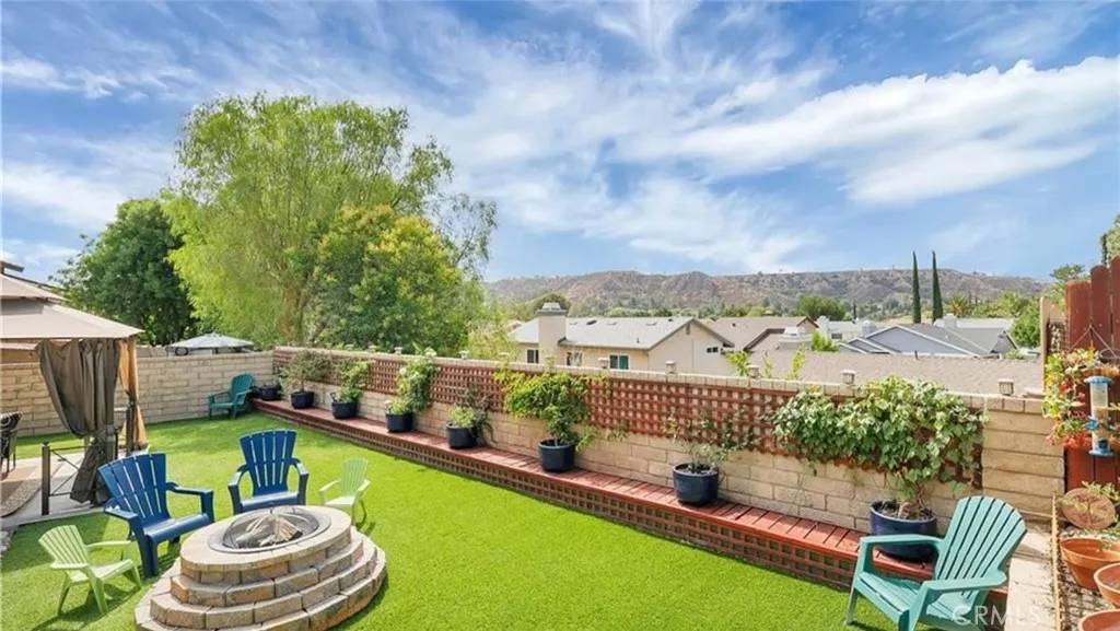 Saugus, CA 91350,21656 Grovepark Drive