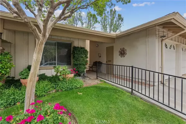 Newhall, CA 91321,26702 Oak Pluma Court