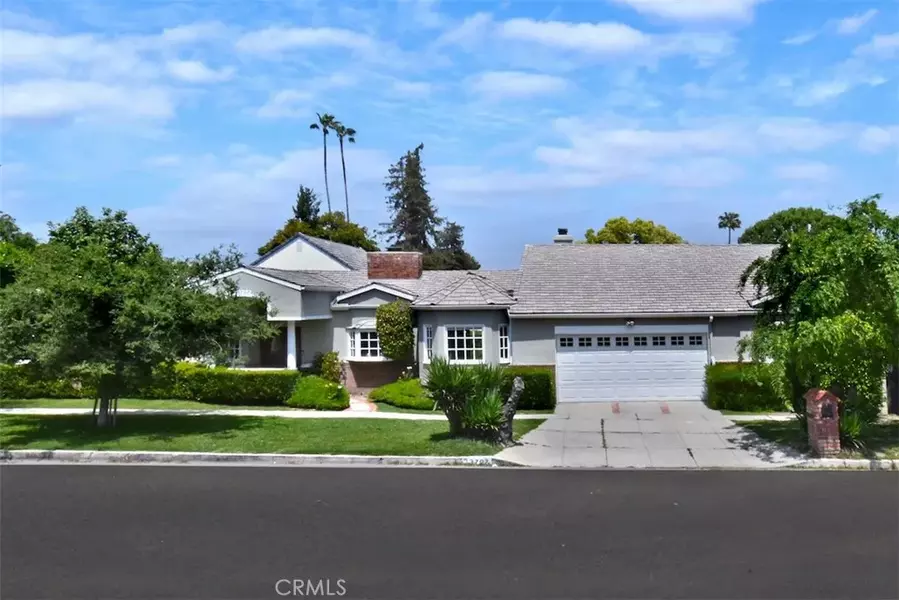 13707 Valley Vista Boulevard, Sherman Oaks, CA 91423