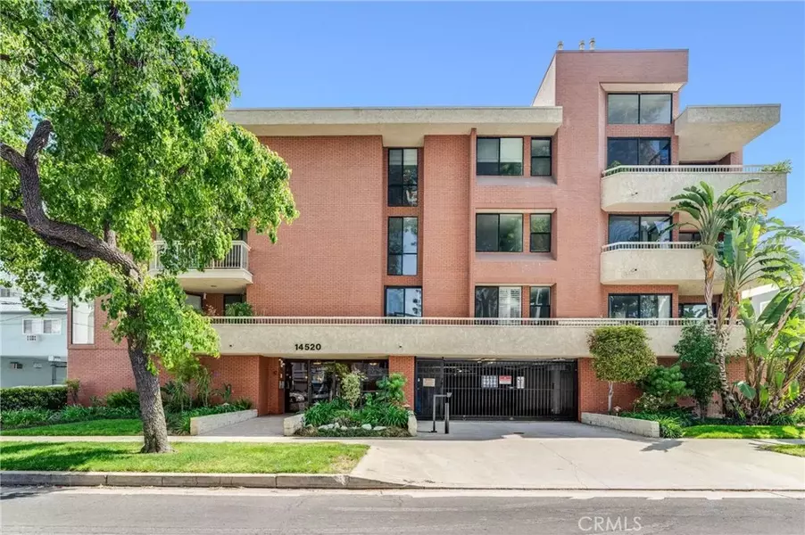 14520 Dickens Street #210, Sherman Oaks, CA 91403