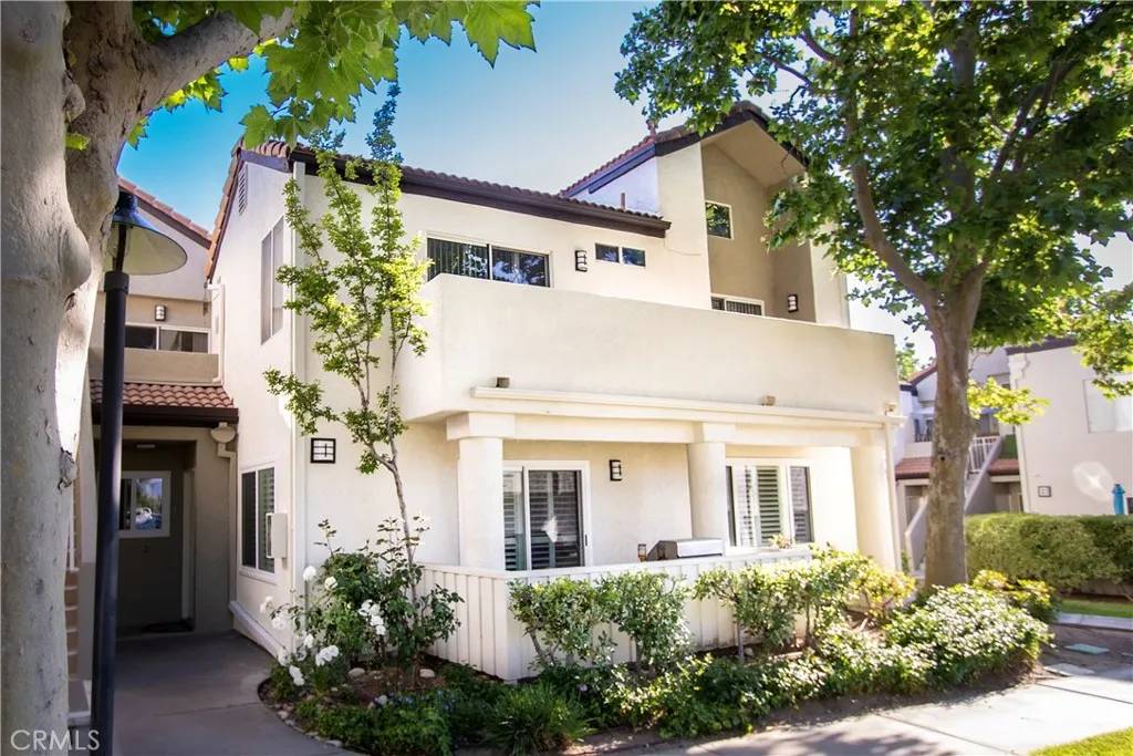 21343 Nandina Lane #102, Newhall, CA 91321