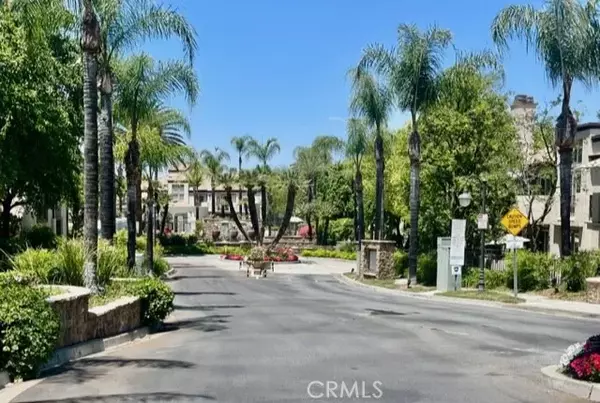 Valencia, CA 91355,24159 Del Monte Drive #386