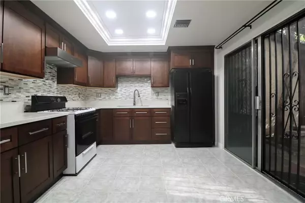 Panorama City, CA 91402,8718 Willis Avenue #34